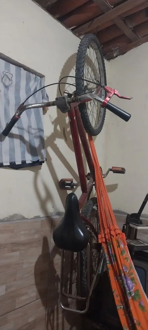 Bicicleta feminina aro 26 bem conservado  - Foto 2