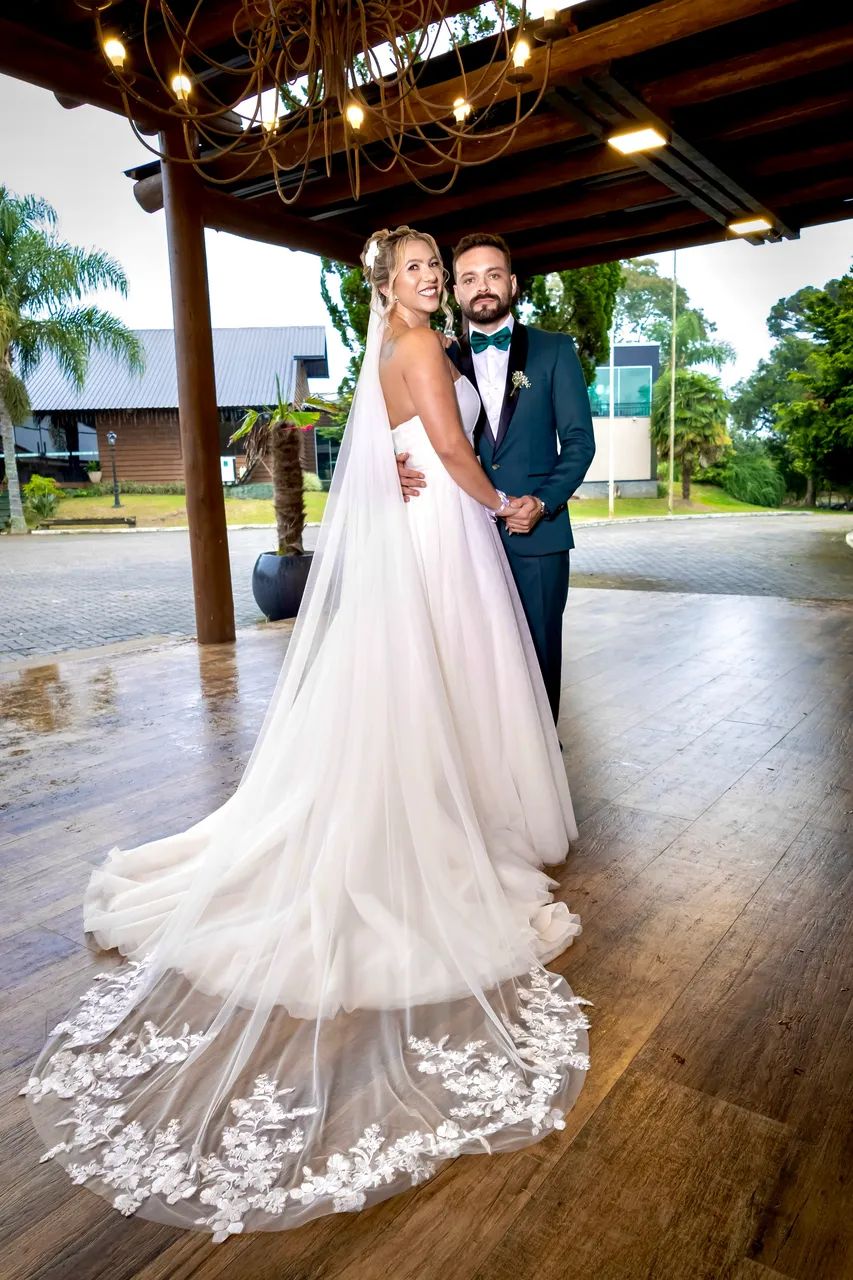 Vendo 2 vestidos de noiva - Foto 3