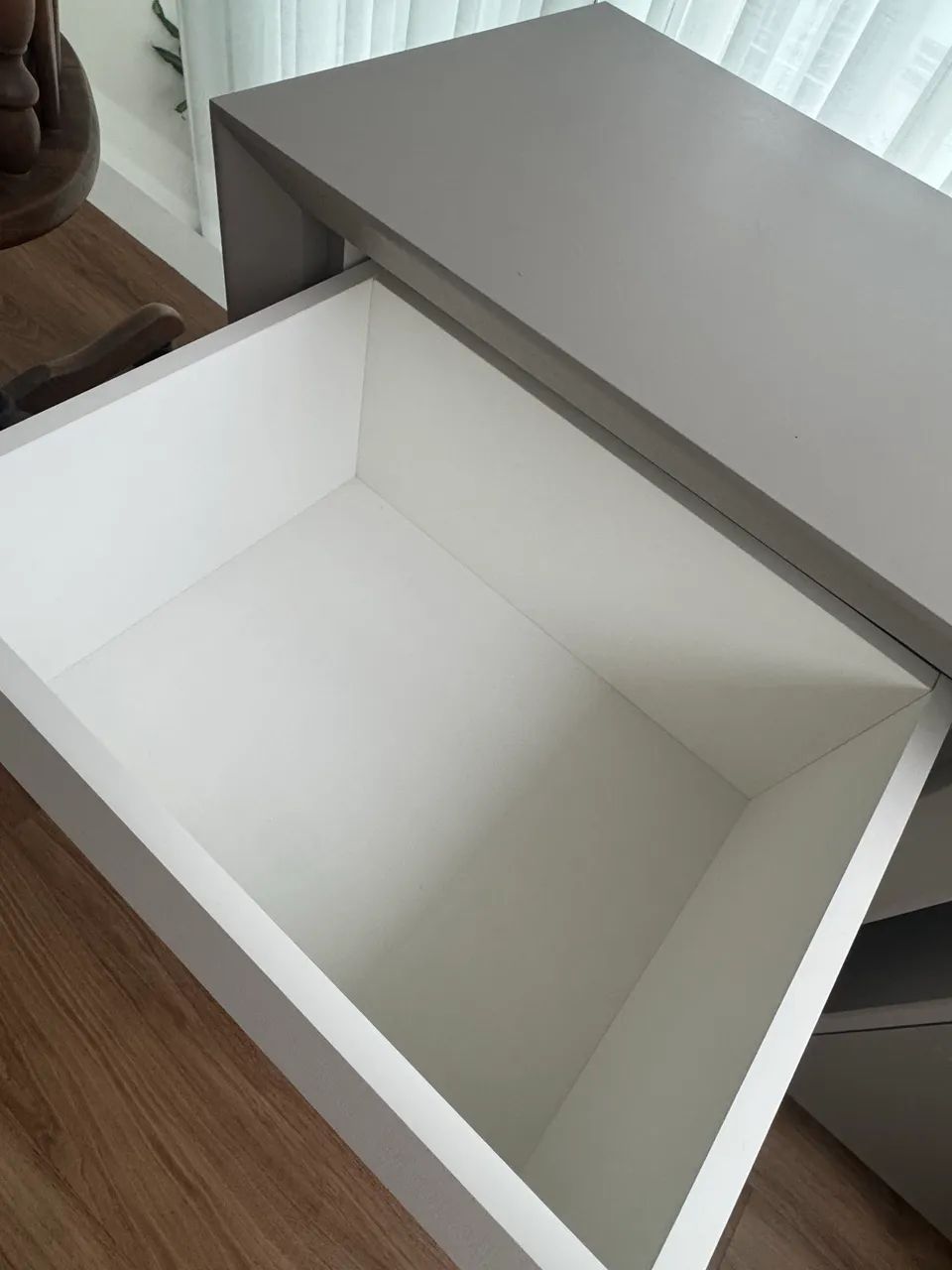 Vendo 2 mesas laterias em mdf - Foto 2