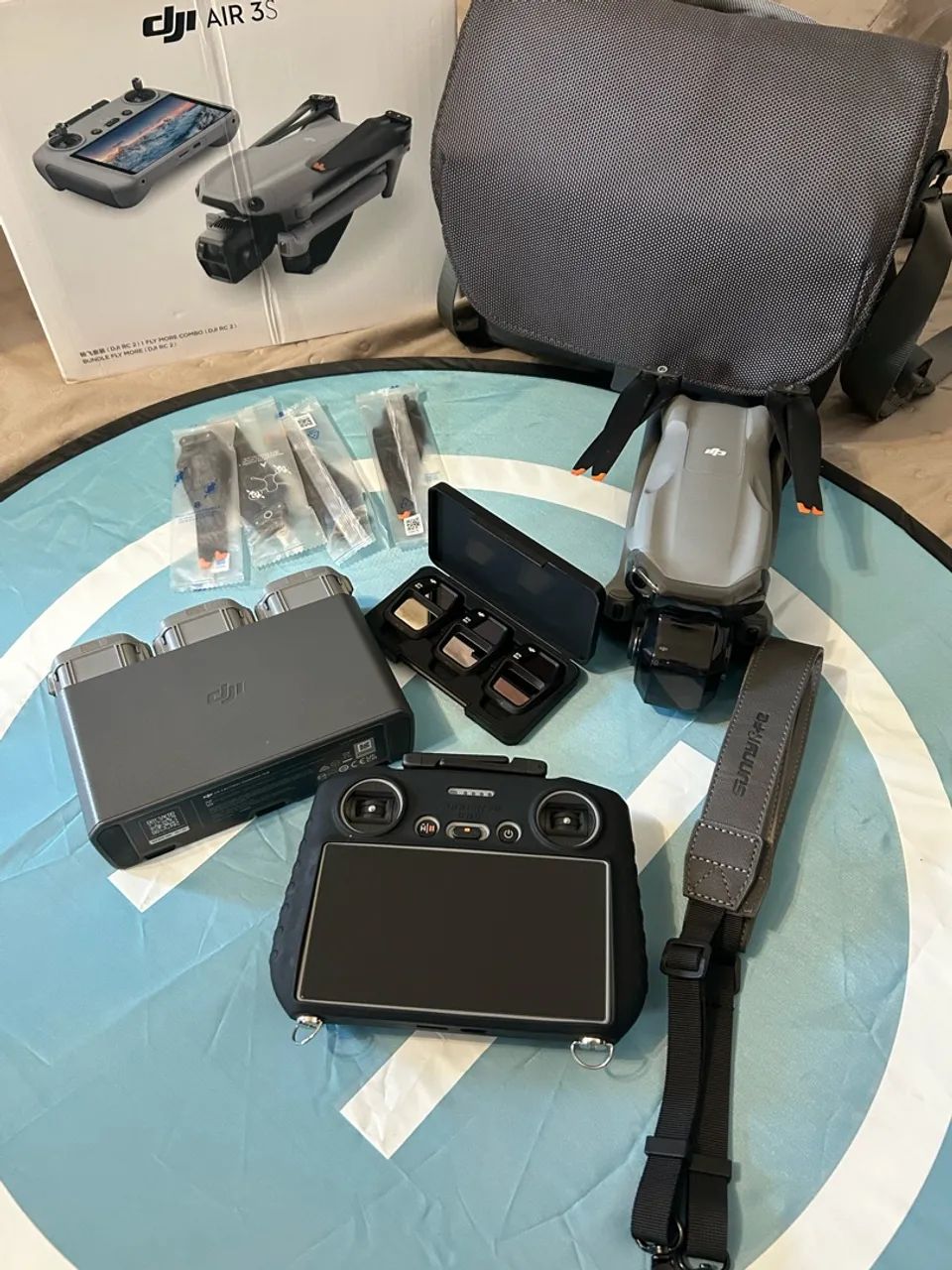 DJI AIR 3s  FLY MORE RC2