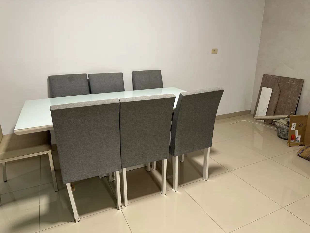 MESA EM MDF E TAMPO EM VIDRO - Foto 2