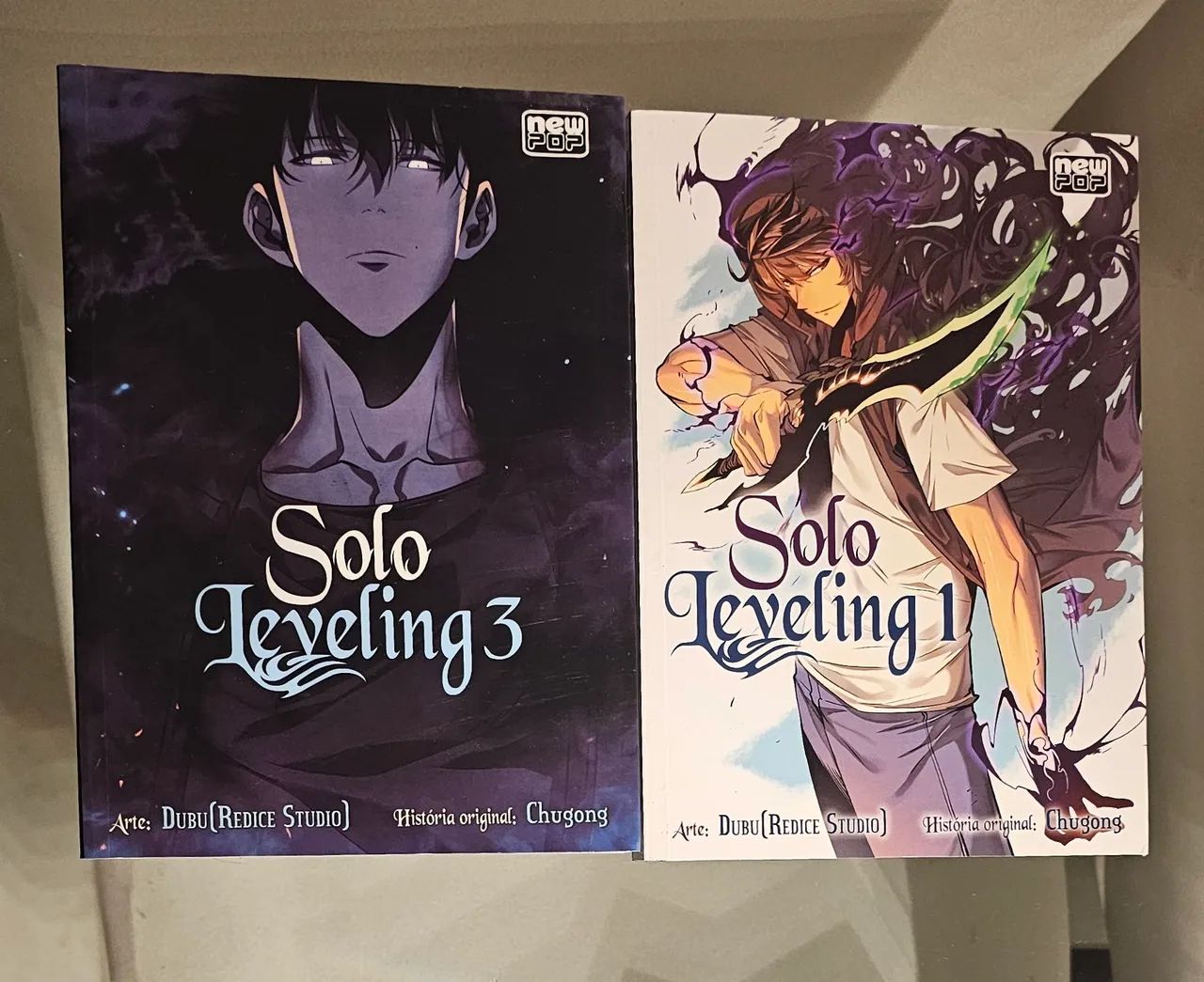 Solo Leveling - Volumes 1 and 3