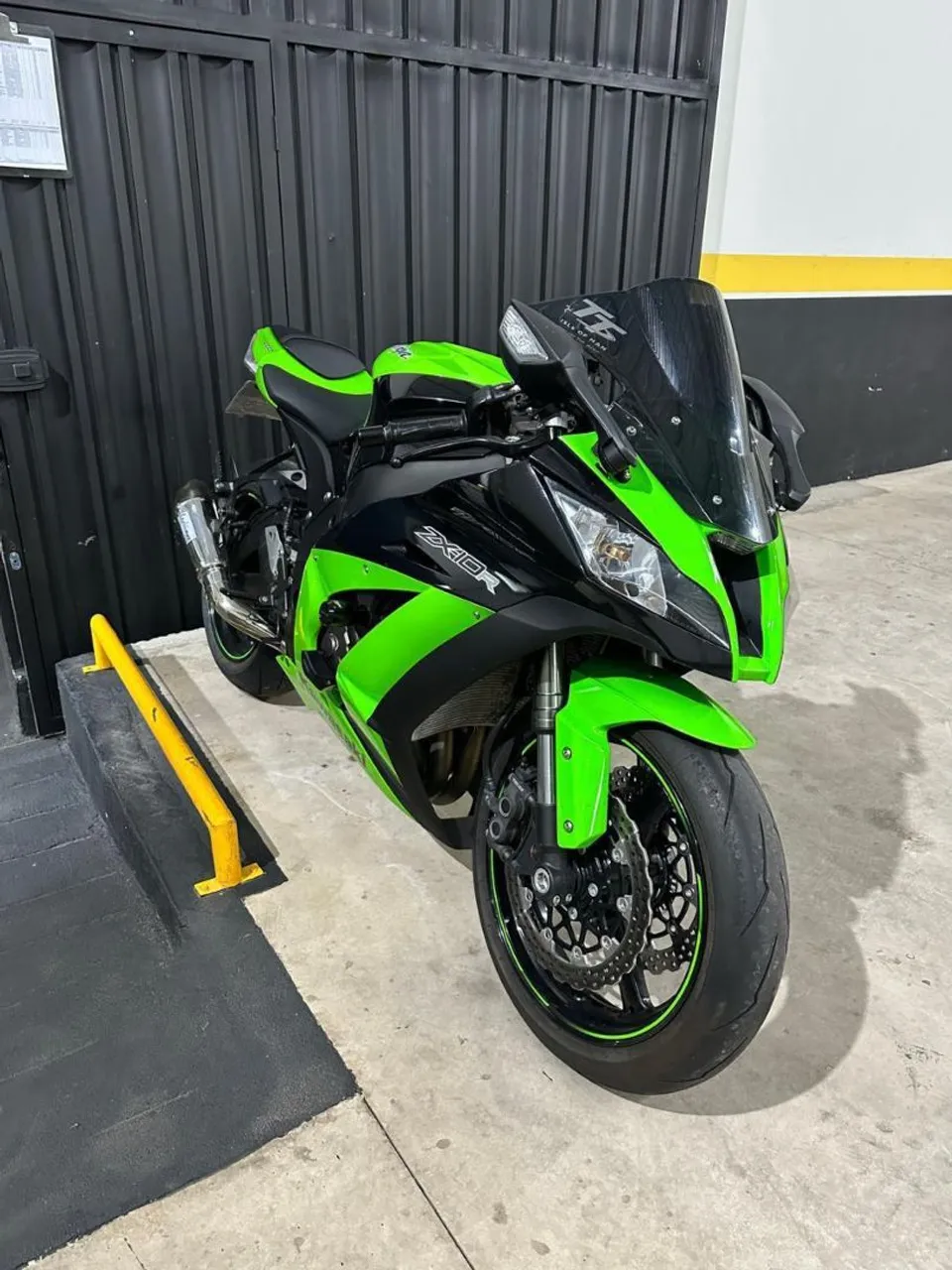 Kawasaki Zx-9r 900cc 2002 - 1498666863 | OLX