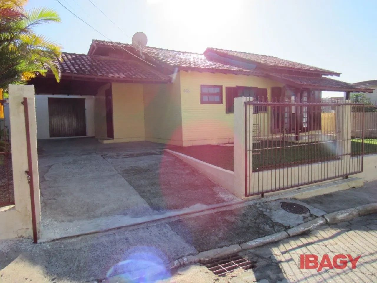 Excelente Casa 2 dormitório(s) em Tapera da Base - Florianópolis