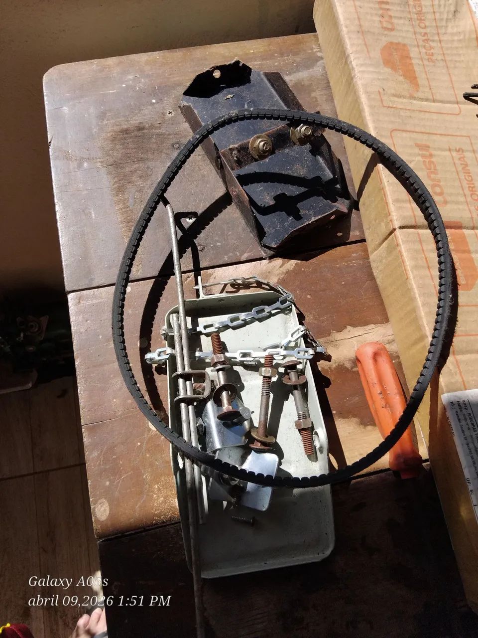 Motor de overlock e mais pedal  - Foto 3