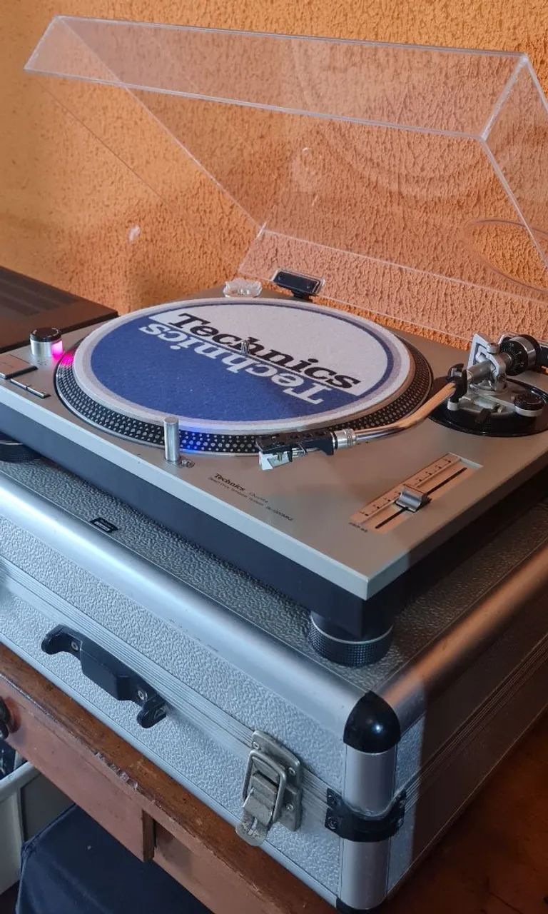 Toca Discos Technics SL 1200 MK2 com case, shell, agulha e tampa, IMPECÁVEL - Foto 3