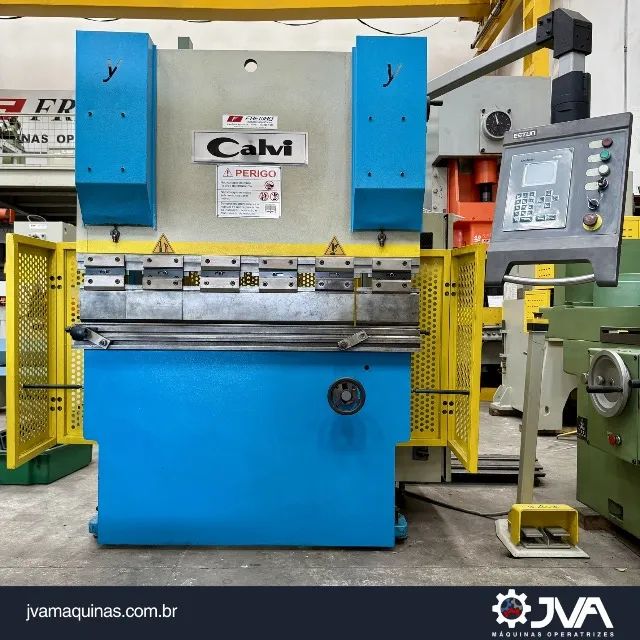 DOBRADEIRA HIDRÁULICA CNC CALVI WC67K - 25T / 1300 MM