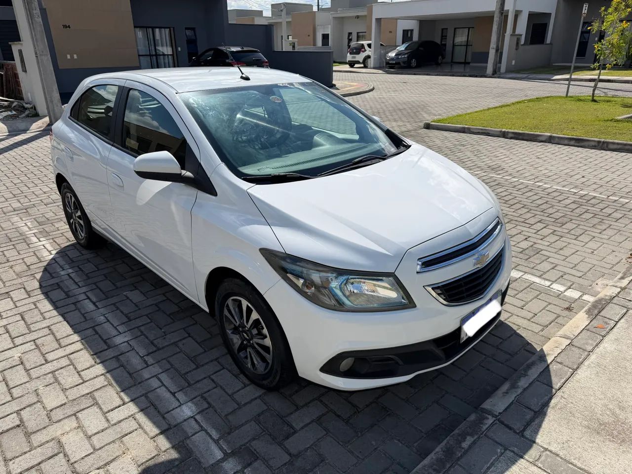 Chevrolet Onix ONIX HATCH LTZ 1.4 8V FlexPower 5p Aut. 2015