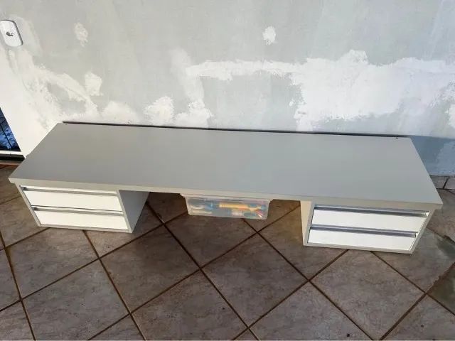 Móvel para fixar na parede