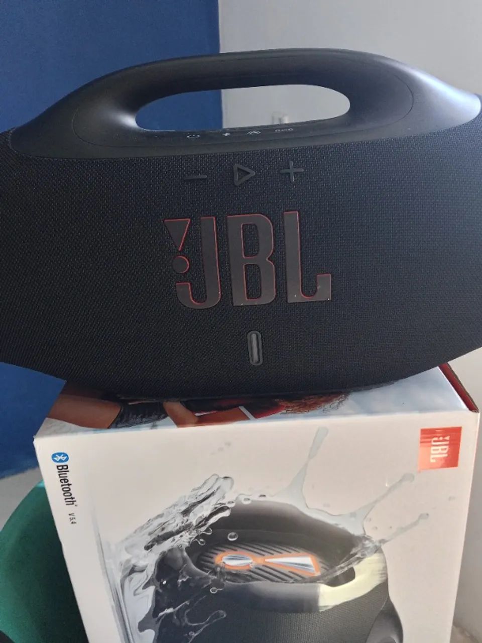 Bombox 4 nova na caixa 