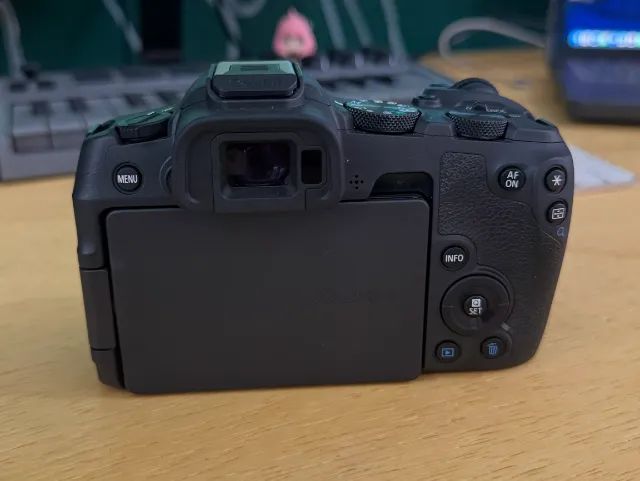 Câmera Canon R8 - Full Frame - Excelente Estado - Foto 3