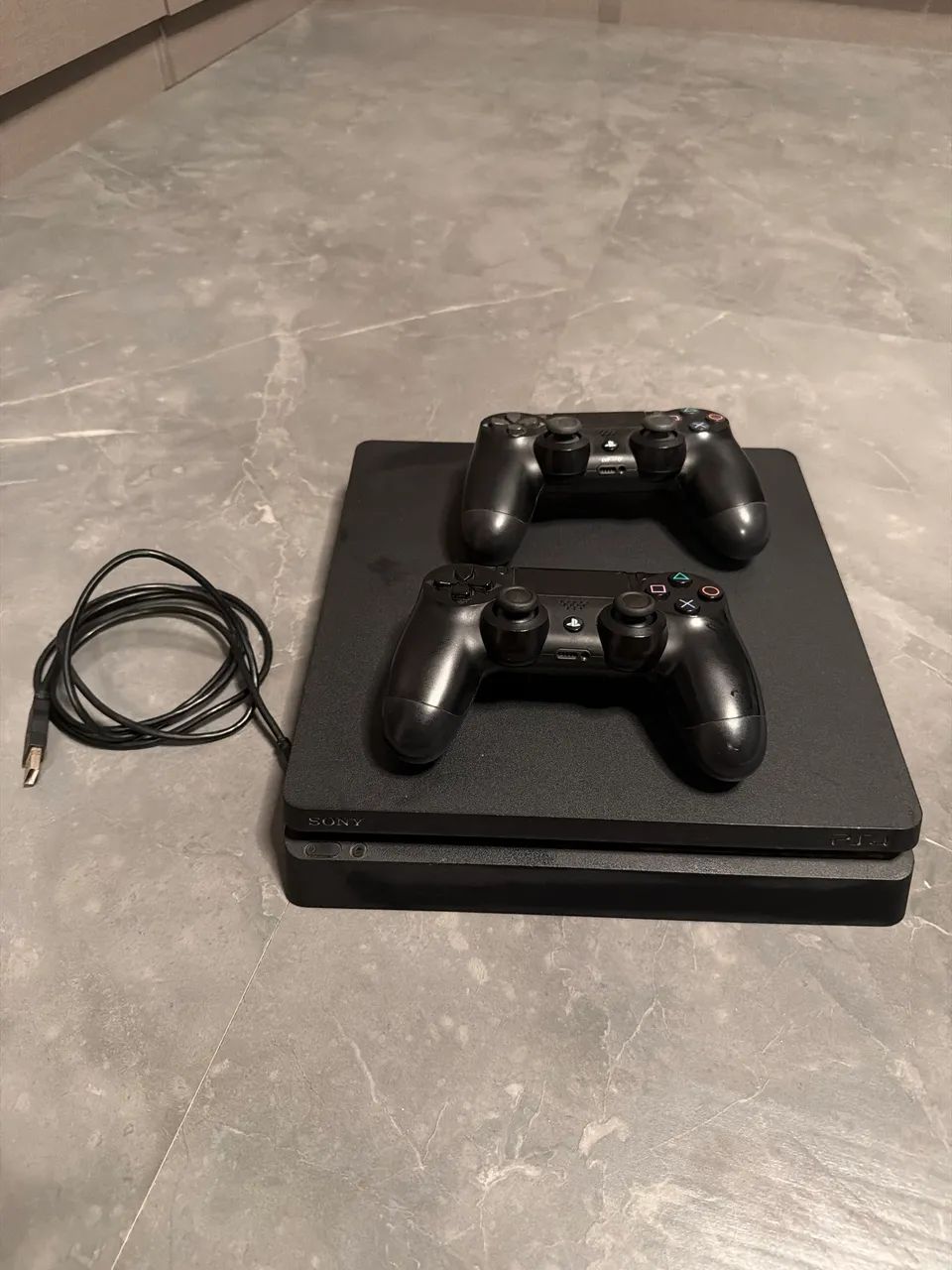 PS4 SLIM 500GB