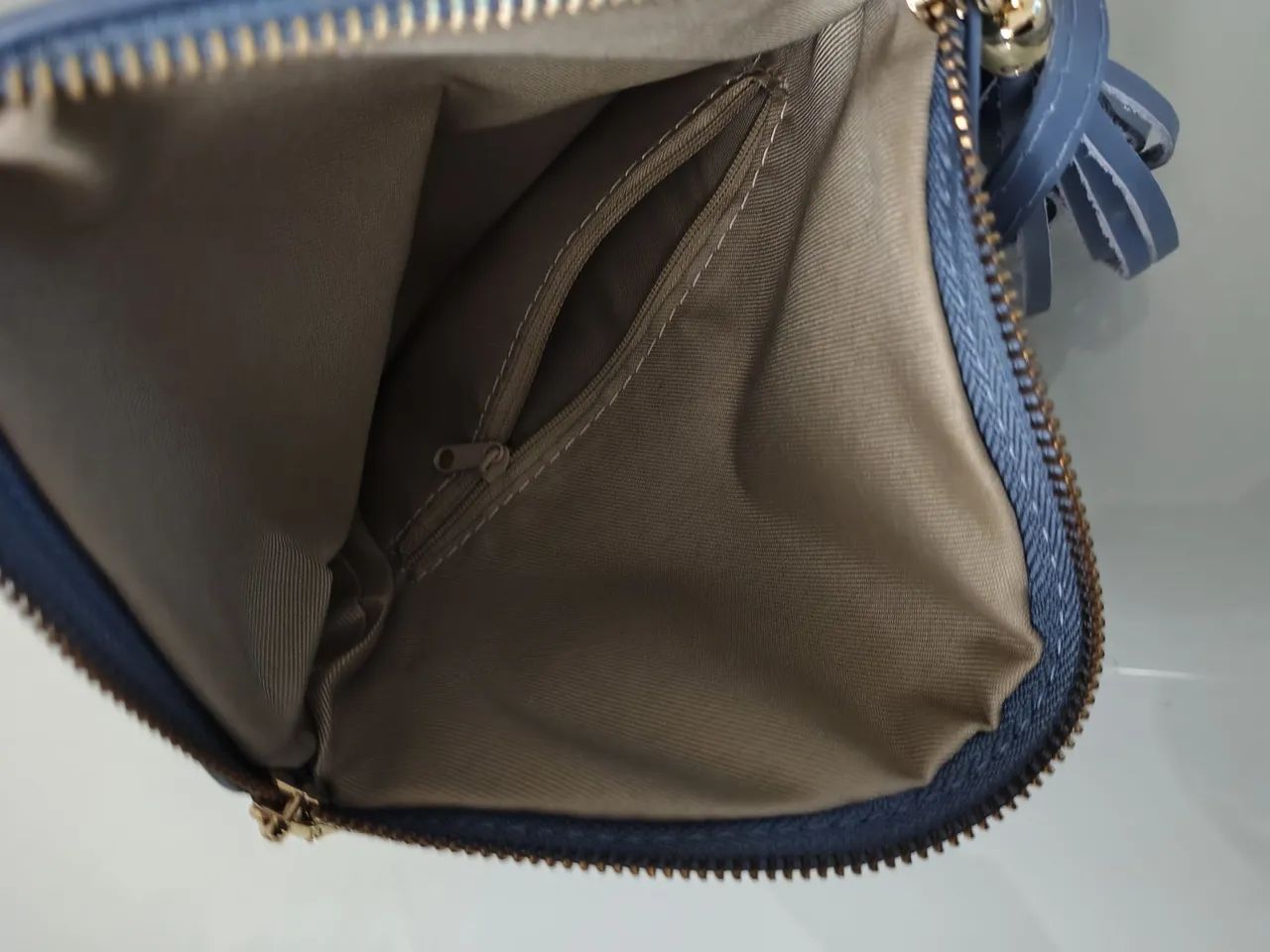 Bolsa nova, em couro, azul claro - Foto 4