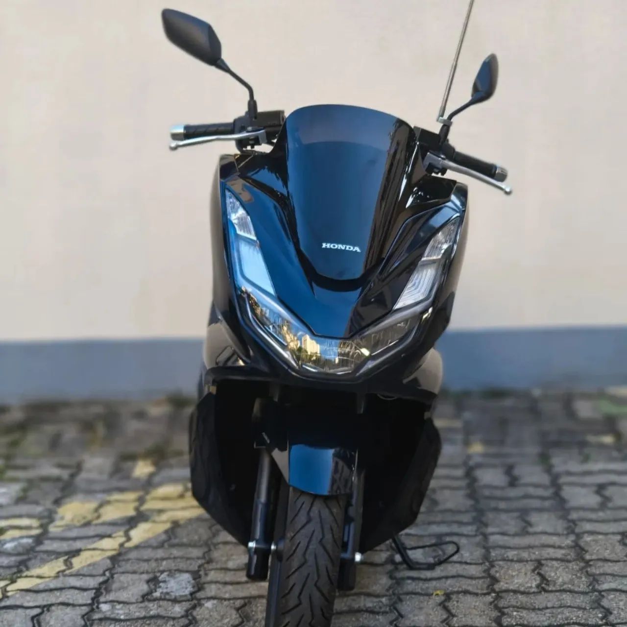 PCX DLX ABS 2026 - Foto 3