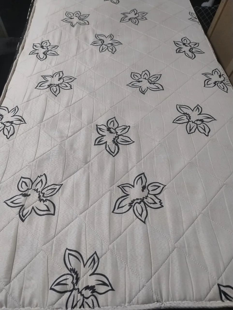 Cama box mais colchão de molas confortável  - Foto 3