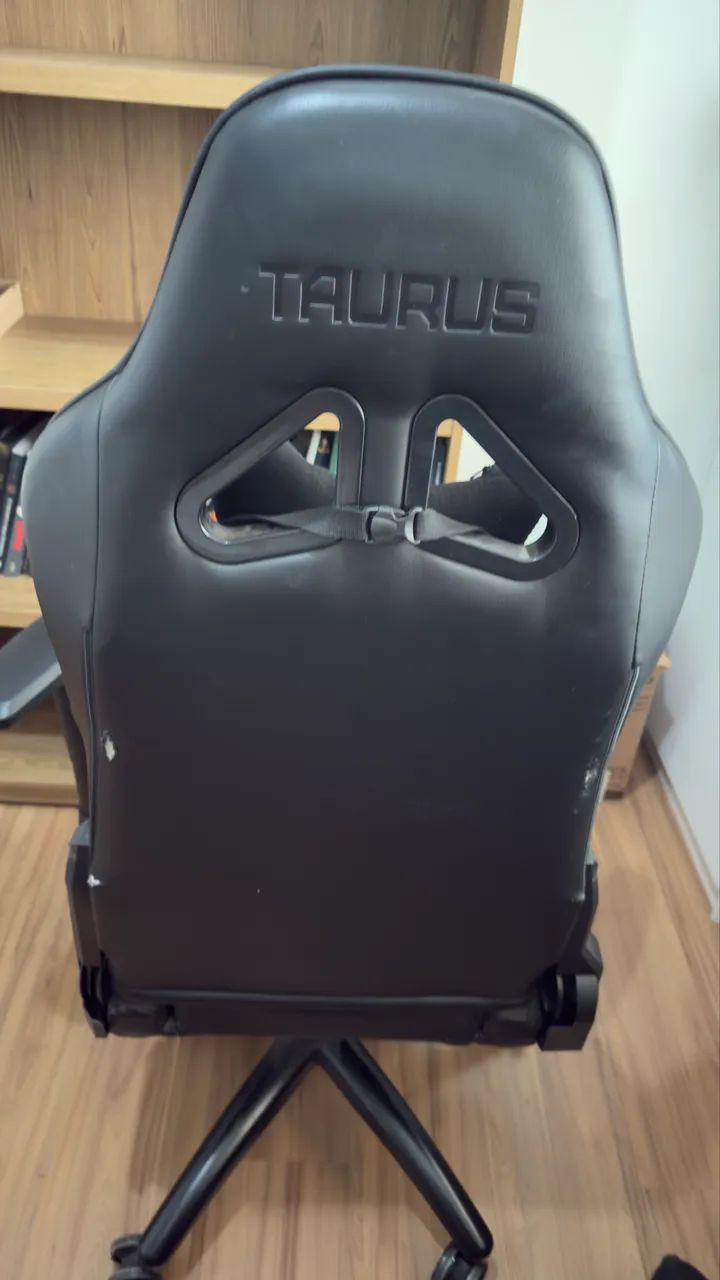 Cadeira gamer taurus usada 