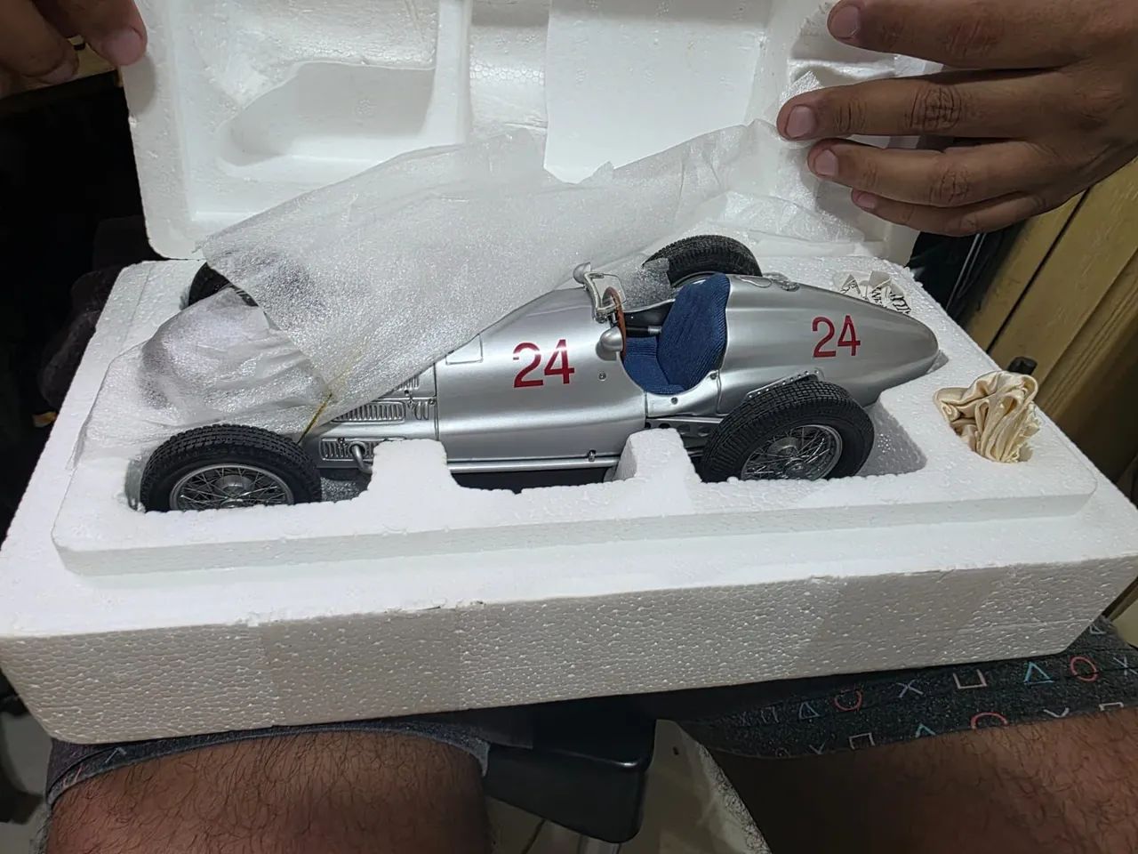 MINIATURAS DA NOBRE MARCA CMC NA ESCALA 1/18   - Foto 5