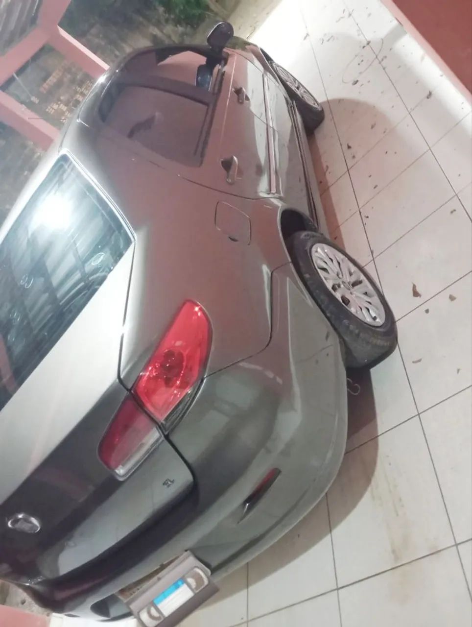 Fiat Siena EL 1.0 MPI Fire Flex 8V 4P 2010 - Foto 4
