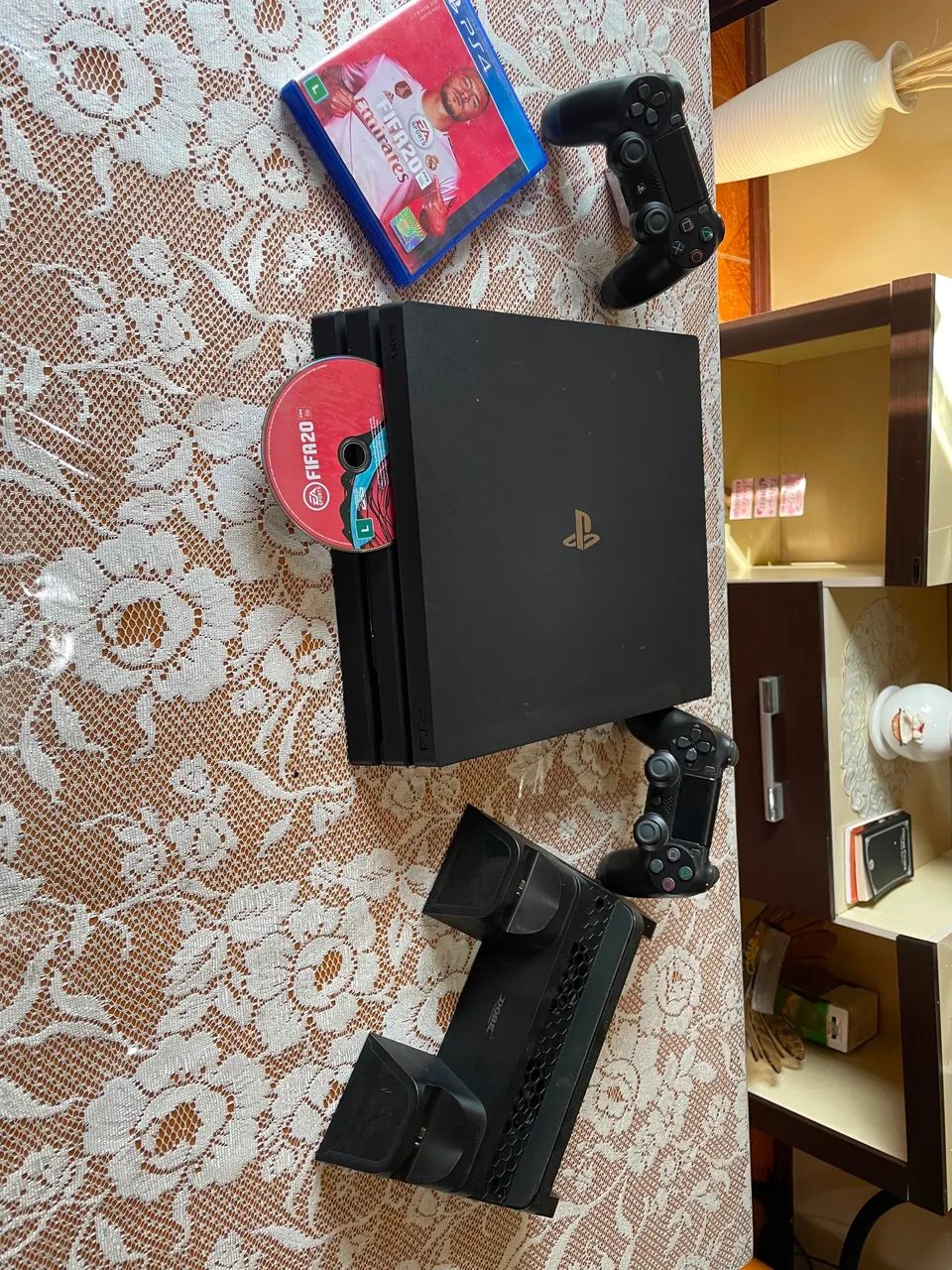 PS4 PRO 1TB COMPLETO - Foto 3