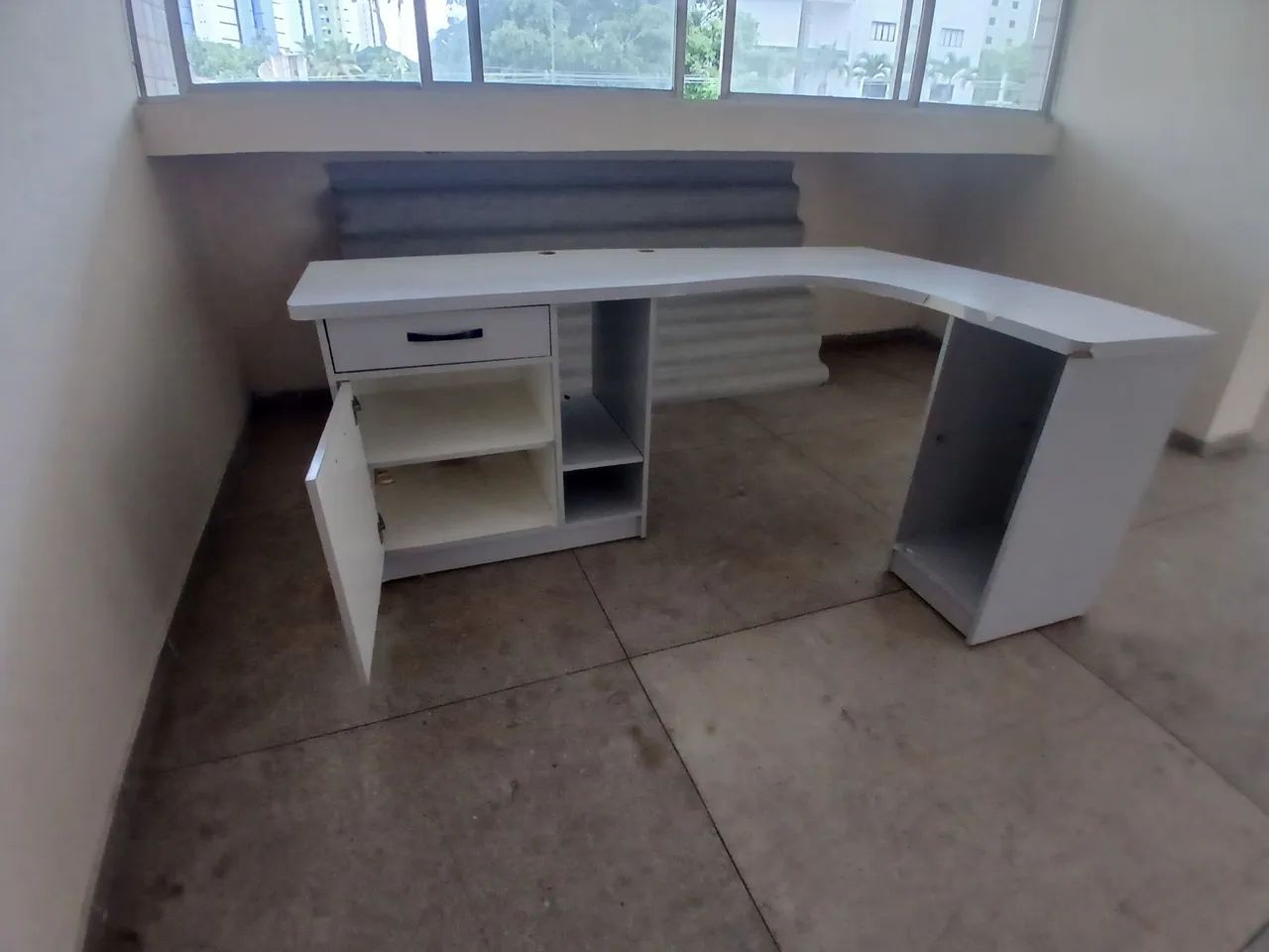 Birô de MDF em L branco - Foto 2