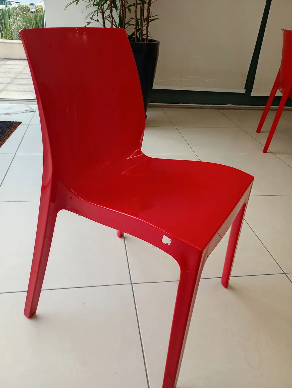 Cadeira Vermelha  - Foto 2