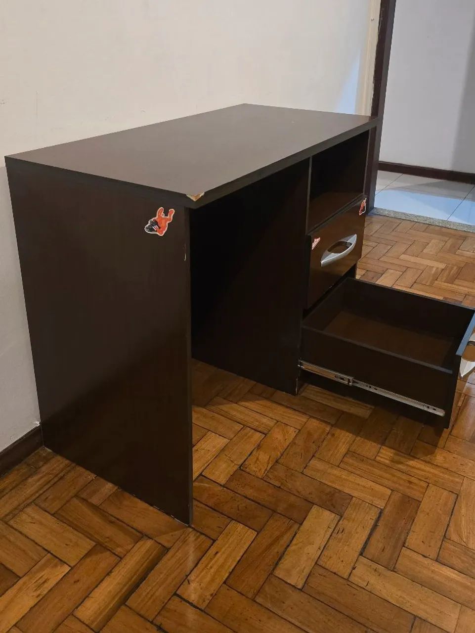 Escrivaninha compacta / mesa de estudos