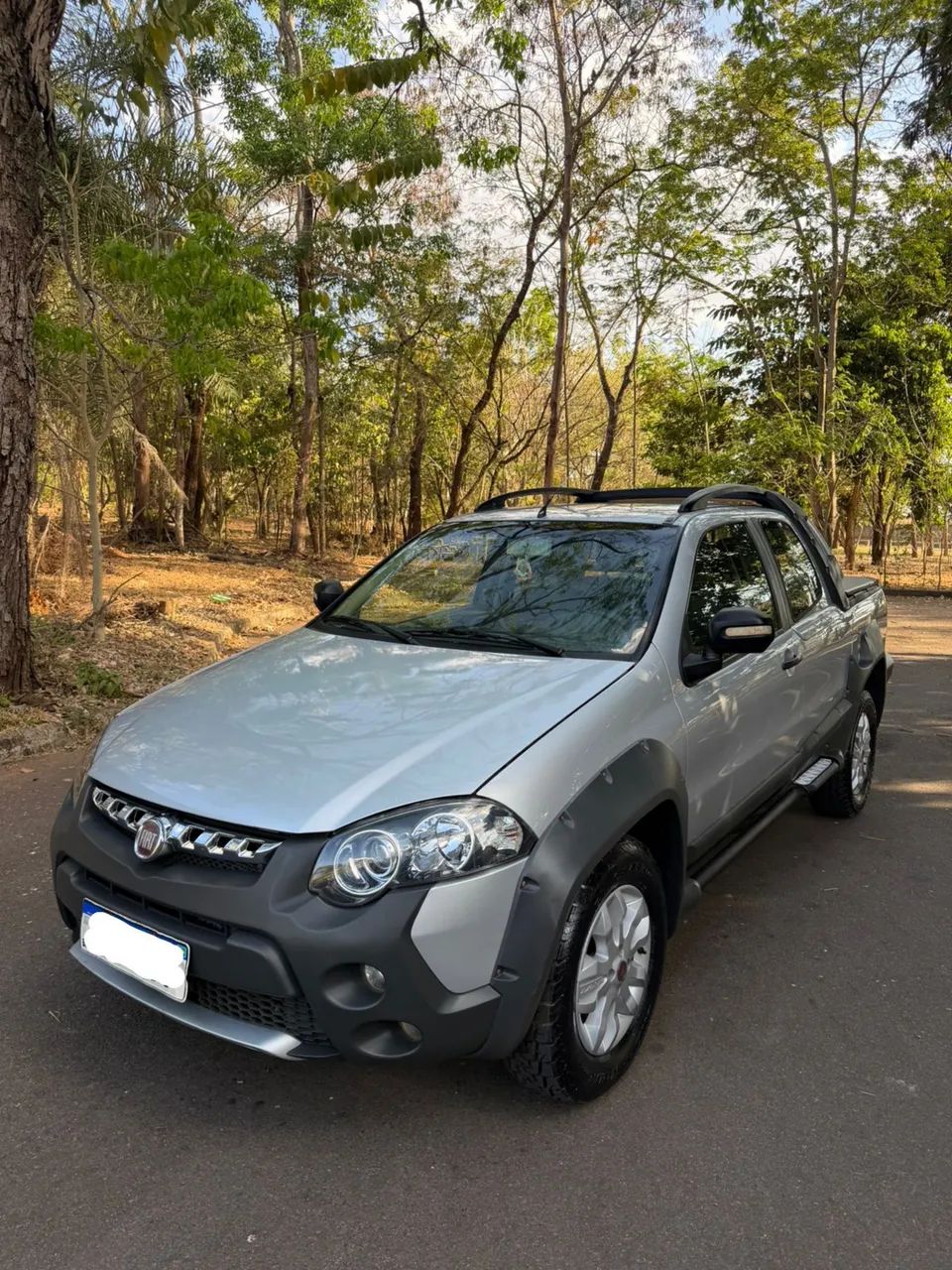 Fiat Strada Adv.1.8 16V Dualogic Flex CD 2013 - Foto 2