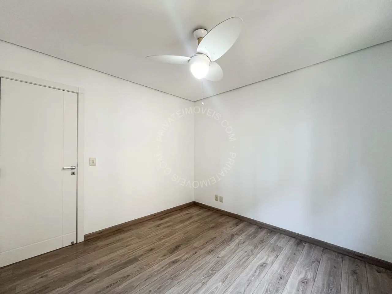 Apartamento semimobiliado para alugar no Mont Serrat com 2 quartos(2 suítes) - Foto 12