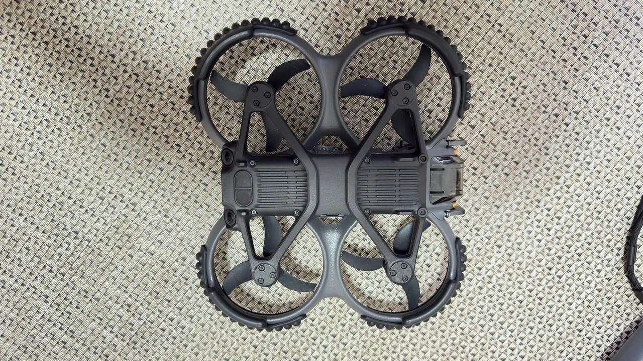 Drone dji avata 2 combo 3 baterias controle fpv - Foto 3