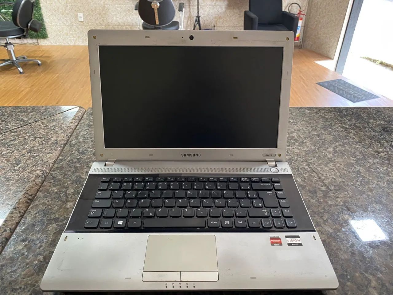 Notebook Samsung usado AMD E-300 APU com Radeon HD Graphics - Foto 2