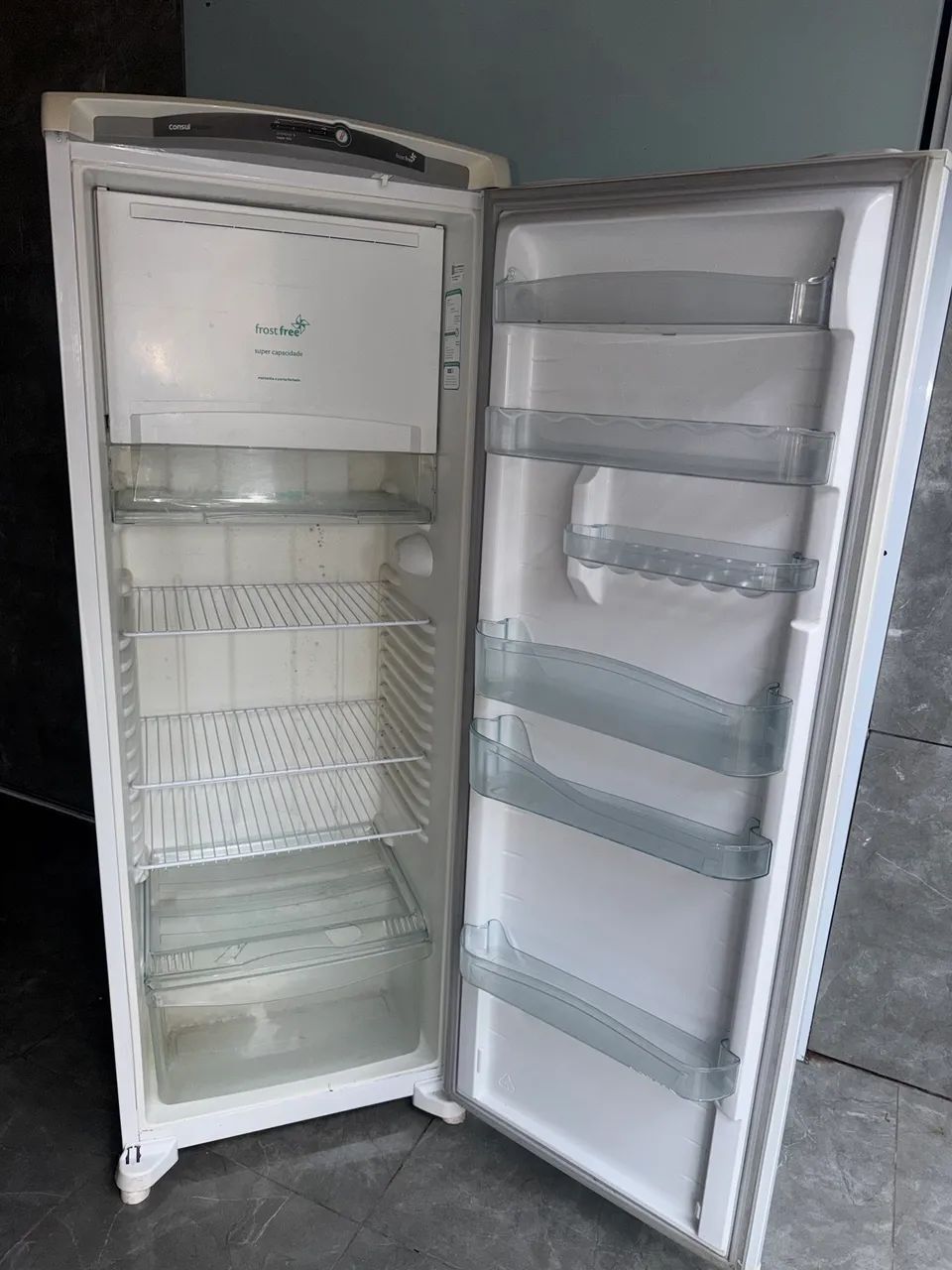 Geladeira Consul Fros Fre semi nova 110v - Foto 4