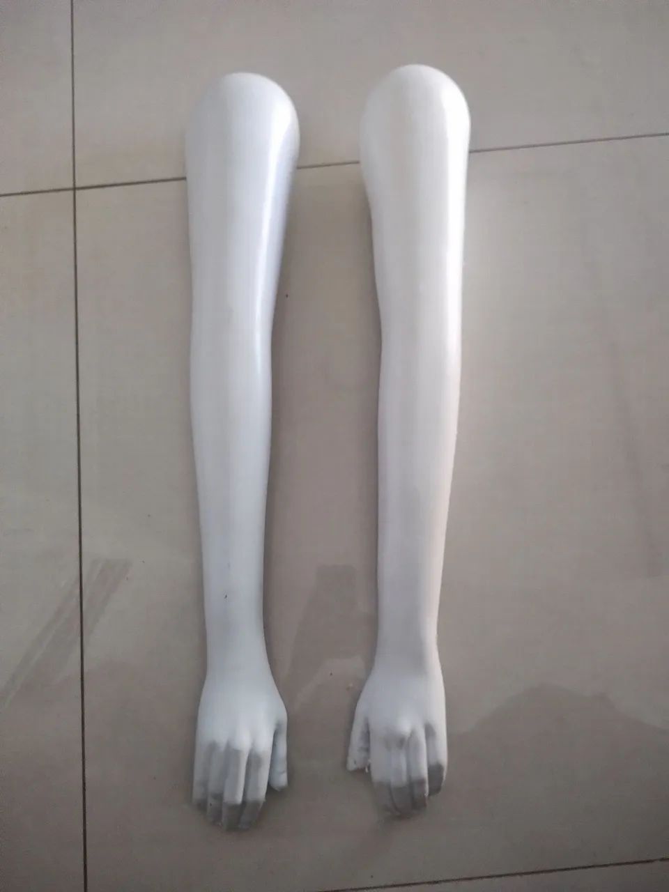 Braços feminino manequim Pluze 
