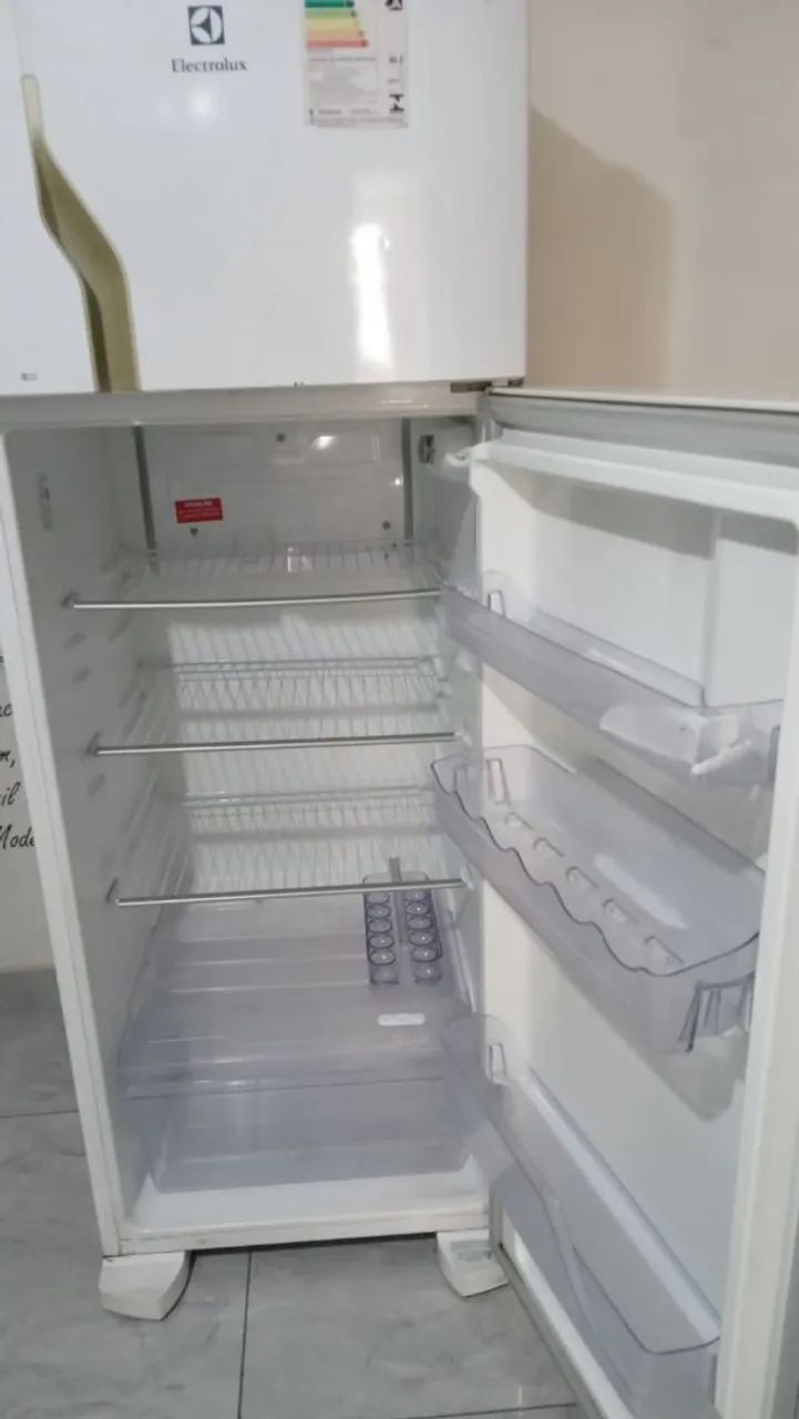 Geladeira usada em bom estado - Foto 2