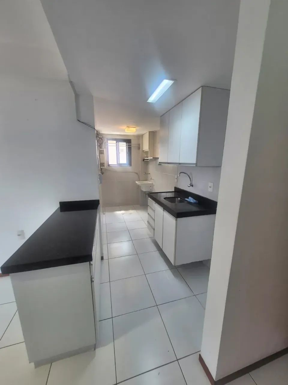 Alugo quarto e sala com os fixos na Ponta Verde Nascente - Foto 3