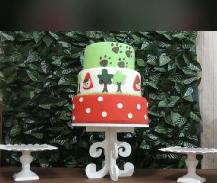 bolo de biscuit chapéuzinho vermelho 