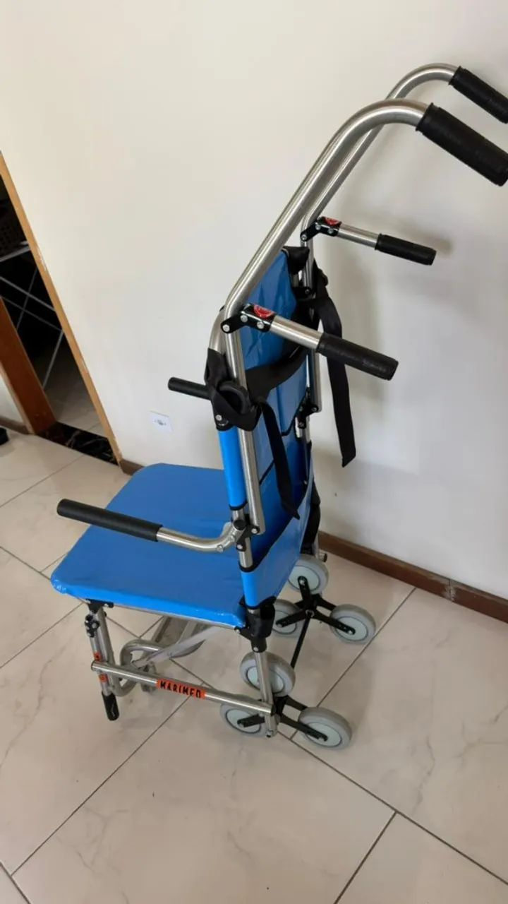 Cadeira de Transferência e Escada - Foto 2