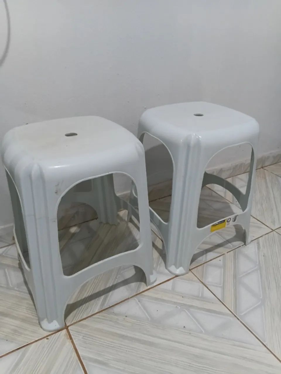 2 Banquetas Branco 