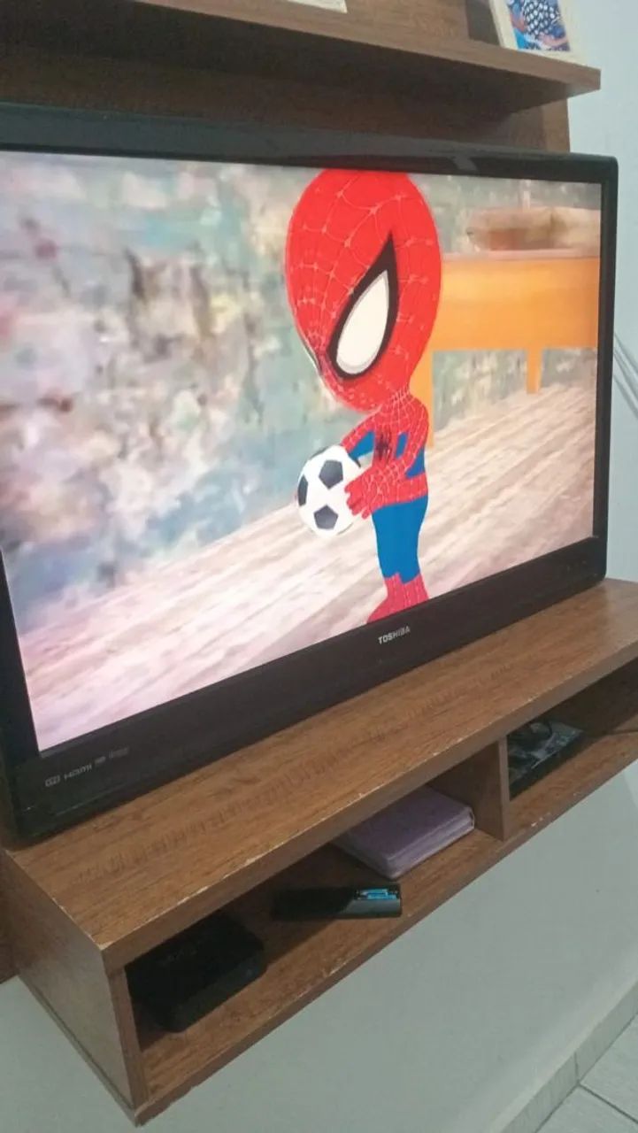 TV 43 polegadas não é smarte mais vai com box 