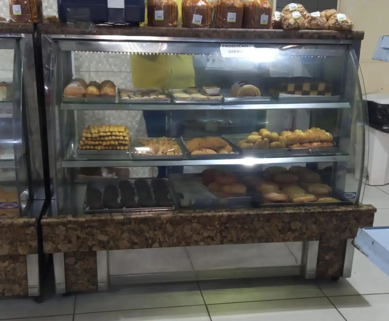Vendo duas balcões de padaria muito top !! - Foto 4