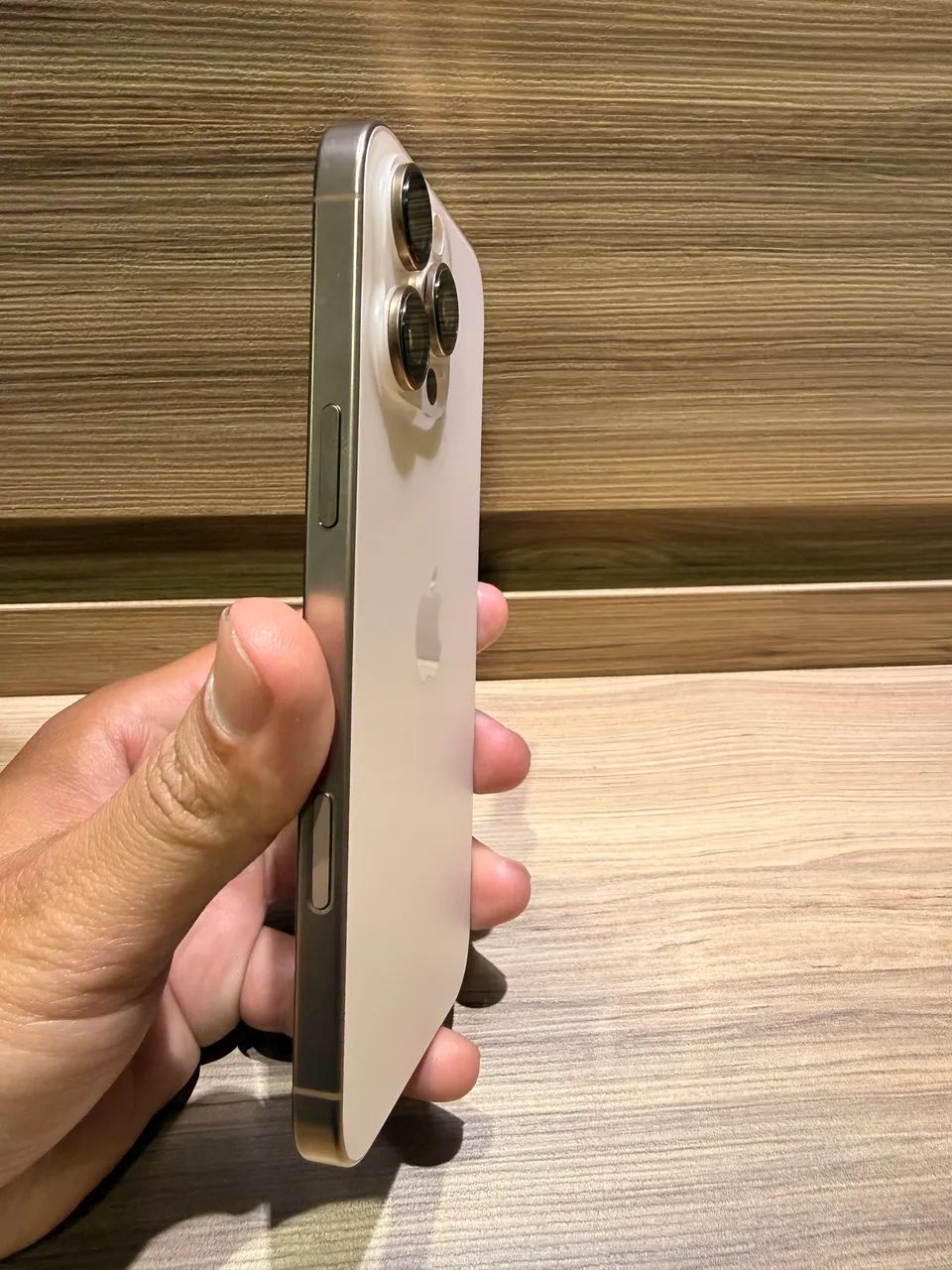 iPhone 16 Pro Max ( impecável ) - Foto 3