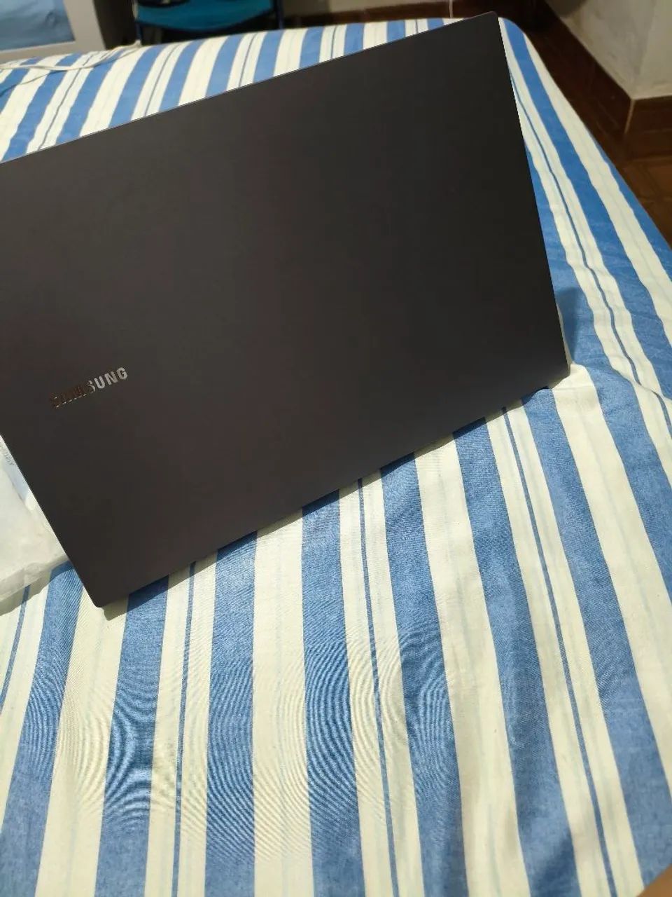Notebook Samsung Book NP550XDA Celeron 4GB- 450GB - Foto 2