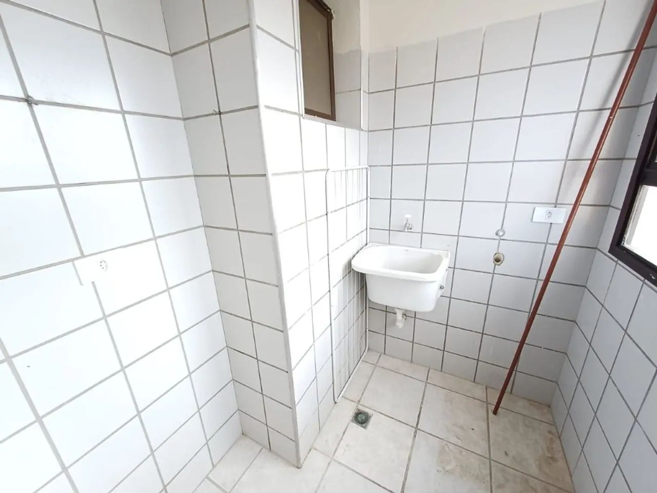 Apartamento mobiliado para locação no Edifício Capri com 1 dormitório e vaga - Foto 4
