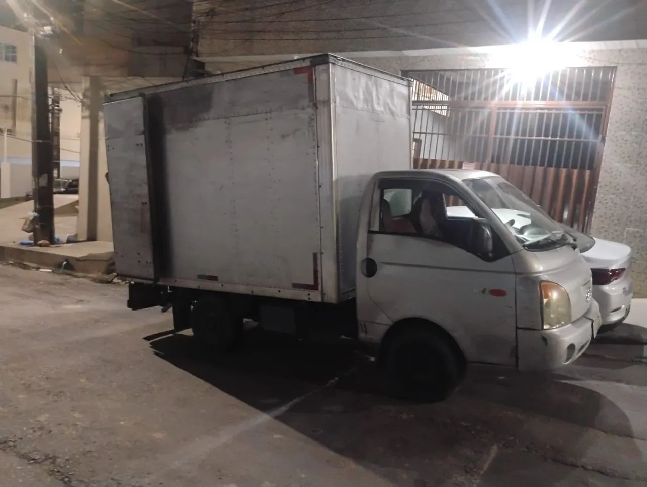 Vendo baú HR 2011