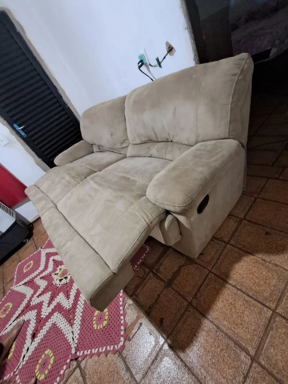 Sofá reclinável com sistema de reclinável de mola  - Foto 4
