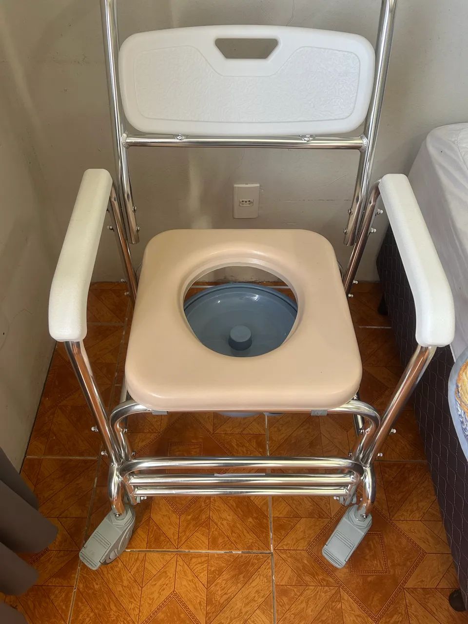 Cadeira de banho - Foto 2