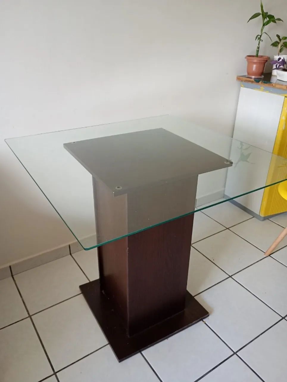 Mesa de vidro com duas cadeiras Eiffel - Foto 3