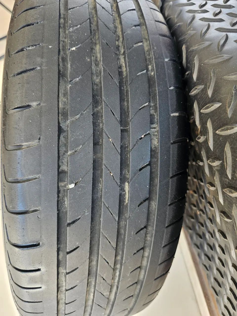 Pneu 185-60R15 - Foto 2