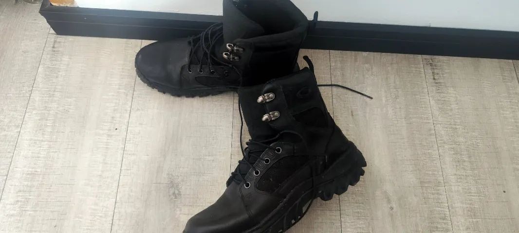 Bota Oakley Tactical Six Black - Foto 3