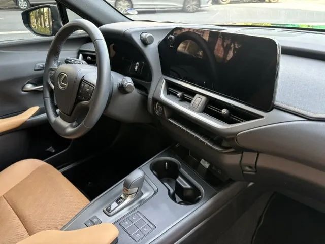 Lexus UX-300h 2.0 16V Aut. (Híbrido), foto 2 de 20