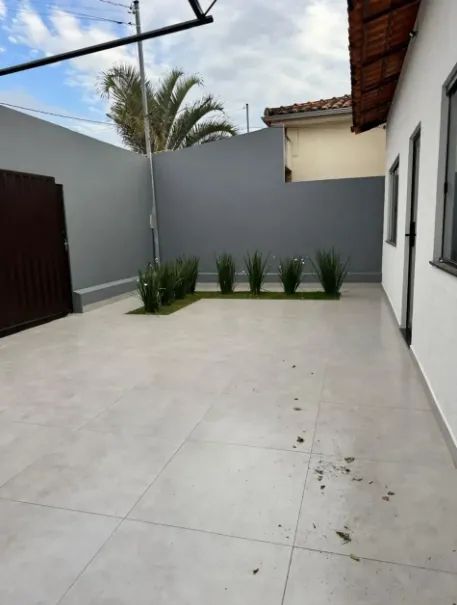 Casa com 2 quartos 1 sala 1 garagem _ Campo Grande - MS